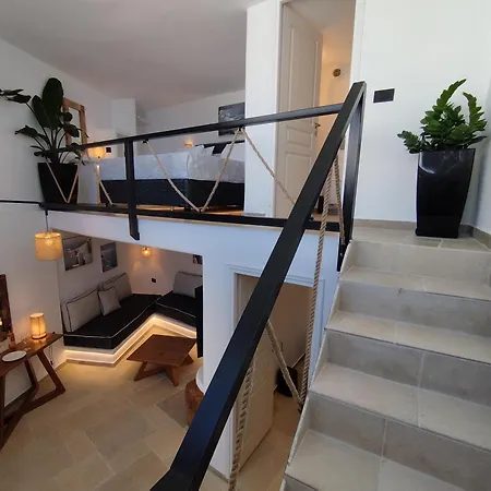 Bed and breakfast Caldera Serenity - Small Luxury 4*